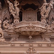 ปราสาทสัจธรรม