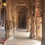 ปราสาทสัจธรรม