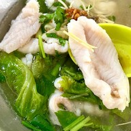 เจ๊จิ๋มอิ่มอร่อยยามเช้า สาขาชะอำ