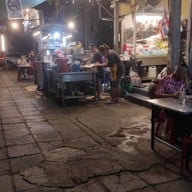 หน้าร้าน ข้าวต้มคุณชายวัฒน์