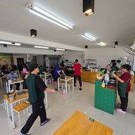 จิน ข้าวมันไก่สไตล์สิงคโปร์ จิน ข้าวมันไก่สไตล์สิงคโปร์