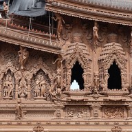 ปราสาทสัจธรรม