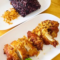 จิน ข้าวมันไก่สไตล์สิงคโปร์ จิน ข้าวมันไก่สไตล์สิงคโปร์