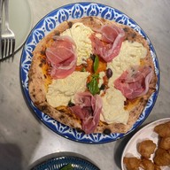 Adirak Pizza  วัดร่ำเปิง