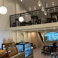 บรรยากาศ Mother cows Phuket