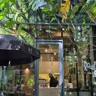 หน้าร้าน RAWR Cafe