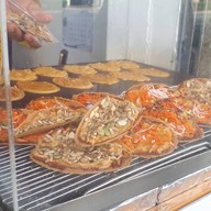 บรรยากาศ เบญจ ขนมเบื้องไทย