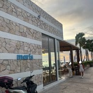 Maris Cafe And Eatery