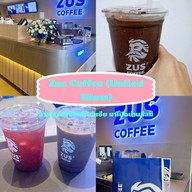 ZUS Coffee United Center Silom
