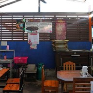 ป้าพรก๋วยเตี๋ยวหมูสูตรโบราณ พระนครศรีอยุธยา