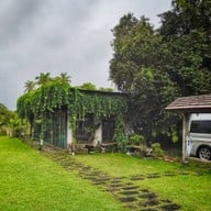 บรรยากาศ โต๊ะแดง - บ้านอาจ้อ Baan Ar-Jor บ้านอาจ้อ