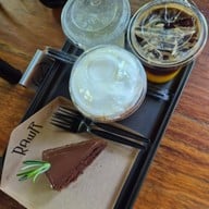 เมนูของร้าน RAWR Cafe