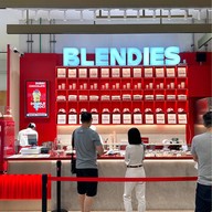 BLENDIES วัน แบงค็อก