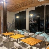 Maris Cafe And Eatery