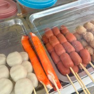 ลูกชิ้นปิ้ง BTS สนามเป้า ทางออก 3