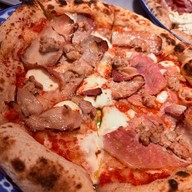 เมนูของร้าน Adirak Pizza  วัดร่ำเปิง