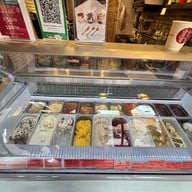 JingJing Ice-cream Bar and Cafe
