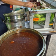 เปาะเปี๊ยะสดกงม่า & ก๋วยเตี๋ยวเป็ดเจ้าเก่า