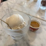 JingJing Ice-cream Bar and Cafe