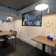 Shirokumaya Cafe พร้อมพงษ์