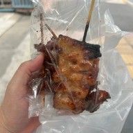 หมูปิ้ง ไก่ปิ้ง BTS สนามเป้า