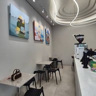 VAREN CHAROENKRUNG VAREN CHAROENKRUNG