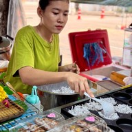 บรรยากาศ ขนมไทยหอมมะพร้าวดำเนิน อตก.