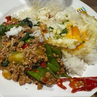 เกี๊ยวจีน-โต๊ะกลม พระรามเก้า Lotus’s Eatery True Digital Park