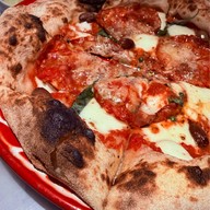 เมนูของร้าน Adirak Pizza  วัดร่ำเปิง