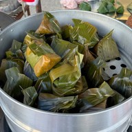 ห่อหมกป้าจุ๋ม หน้าตลาดสดหงาว