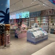 บรรยากาศ The Mall Thapra