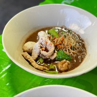 ก๋วยเตี๋ยวเรือแม่จันทร์ ร้านอร่อยซอยเสือใหญ่(ต้นตำหรับ)