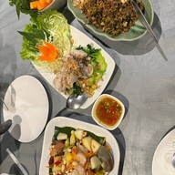 ร่มไม้ใหญ่ เรสเตอรองท์