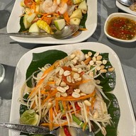 ร่มไม้ใหญ่ เรสเตอรองท์