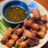 ล้านเลื่องลาว ทางด่วนจตุโชติ