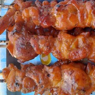 ไก่ย่างแดงหน้าวัดดอนไพรวัลย์ หน้าวัดดอนไพรวัลย์