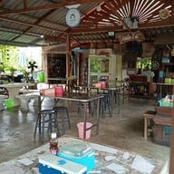 บรรยากาศ ก๋วยเตี๋ยว สี่ จอ