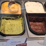 Montagne L'art De La Glace มาร์เก็ท เพลส ทองหล่อ