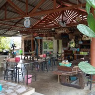 บรรยากาศ ก๋วยเตี๋ยว สี่ จอ