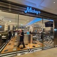 หน้าร้าน Mickey's Diner BKK เกษรอัมรินทร์
