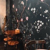 หลง คาเฟ่