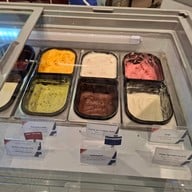 Montagne L'art De La Glace มาร์เก็ท เพลส ทองหล่อ