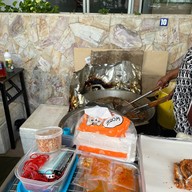 ไลลาไก่ทอดหาดใหญ่ รพ.เซนหลุยส์