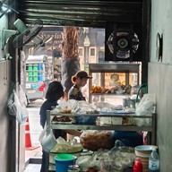 ก๋วยเตี๋ยวรู ตลาดน้อย