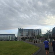 บรรยากาศ สนามฟุตบอล โรงพยาบาลสมเด็จพระปิ่นเกล้า