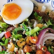 ยำพี่เรือ ส้มตำ ยำ ตลาดสดศุภฤกษ์