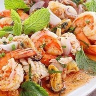 ร้านยำยำรสเด็ดเจ้าเก่า สีลมซอย 10