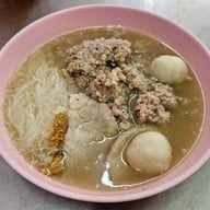 เมนูของร้าน รุ่งเรือง (ตั๋ง) ก๋วยเตี๋ยวหมู สุขุมวิท26 เจ้าเก่า สุขุมวิท 26
