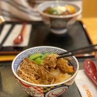 Yoshinoya โยชิโนยะ ข้าวหน้าเนื้อ ข้าวหน้าหมู เมกาบางนา