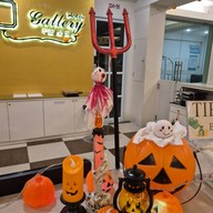 Gallery Lake View Hotel